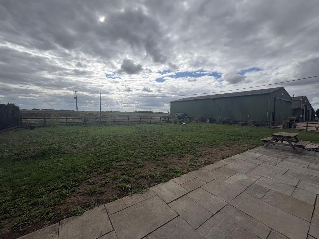 House in Peterborough - View 4