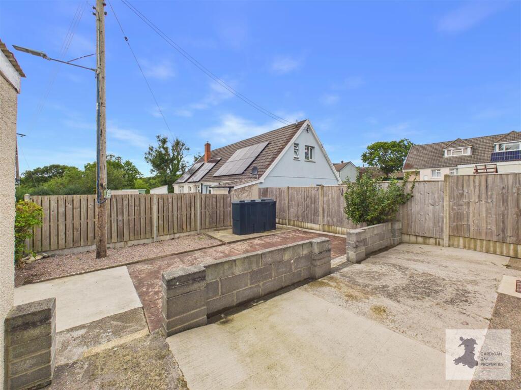 House in Llechryd, Noyadd Wilym, Llangoedmor - View 2