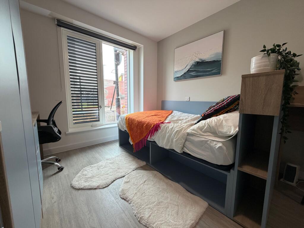 Main image of property: APEX STUDENT LIVING STUDIOS, Cabot Circus