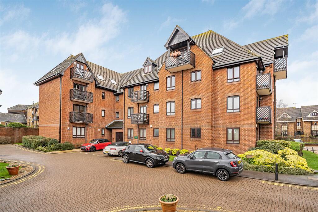 Main image of property: Boleyn Court, Buckhurst Hill