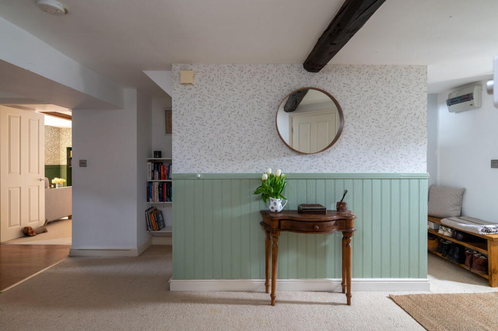 House in Finedon, North Northamptonshire - View 5