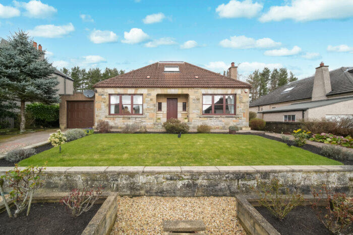 Main image of property: 17 Venturefair Avenue, Dunfermline, KY12 0PF