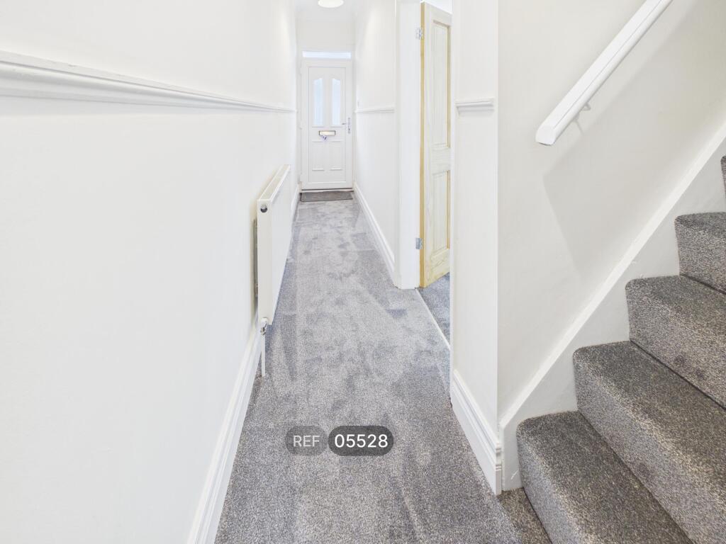 House in Harrogate, Woodfield - View 3
