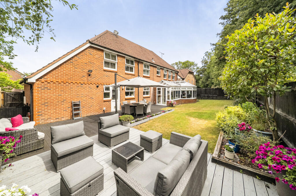 House in Berkshire, Warfield - View 3