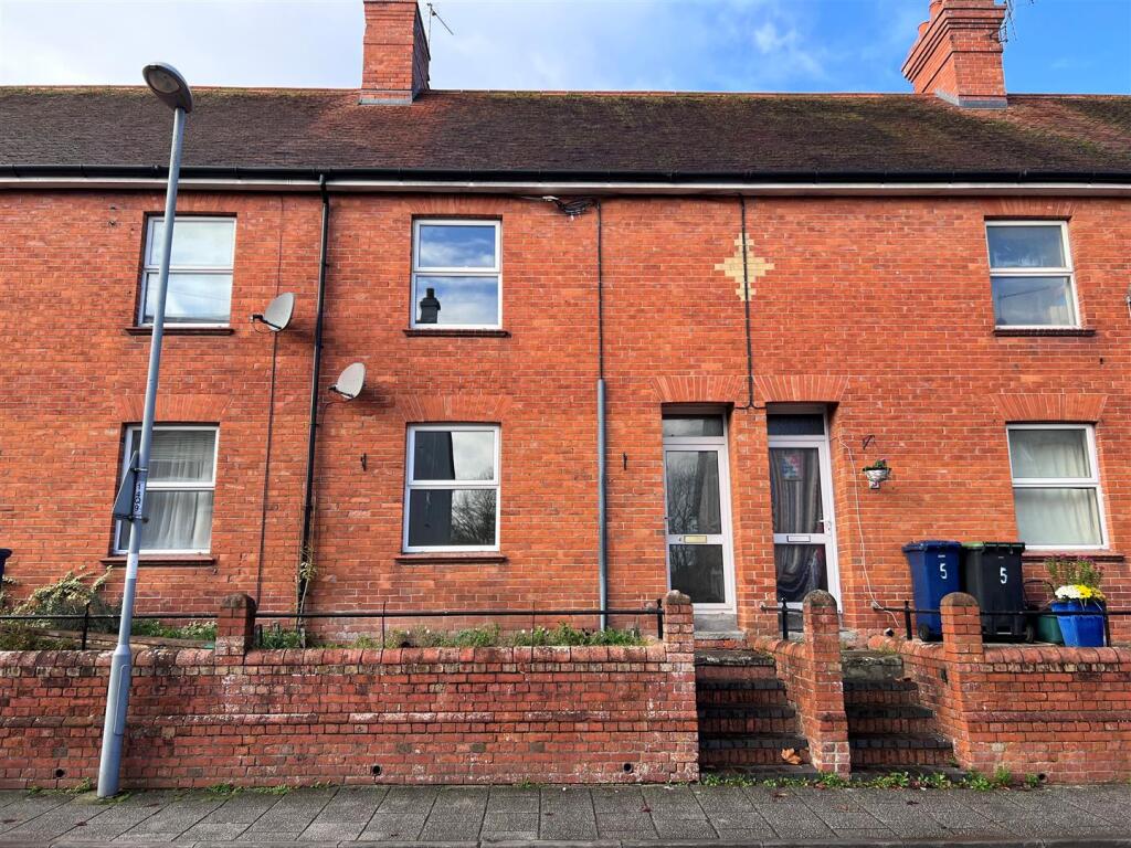 Main image of property: Octave Terrace, Queen Street, Gillingham