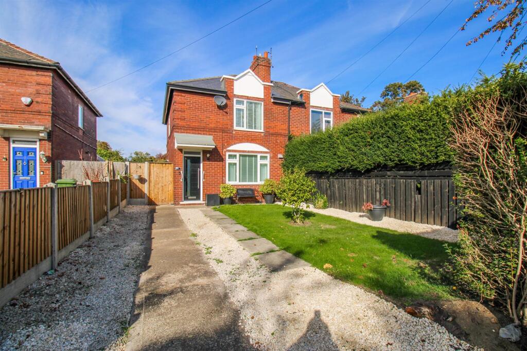 3-bed semi-detached on Hanson Avenue, Normanton, £195,000