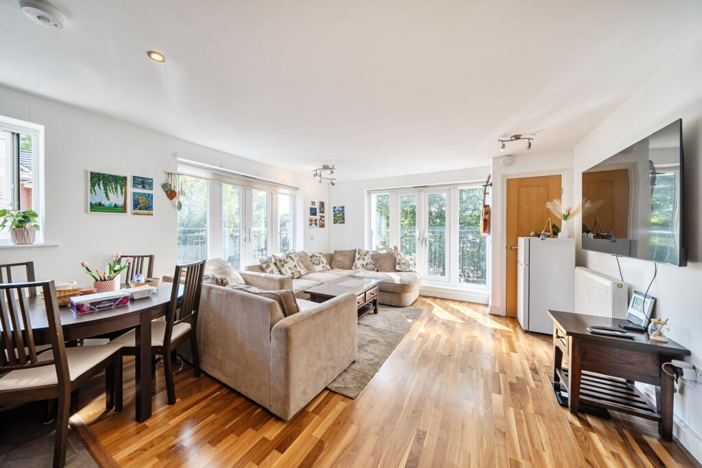 Apartment in Harrow - View 2