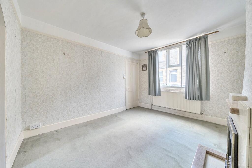 22, Norton Street, Knighton, Powys photo 3