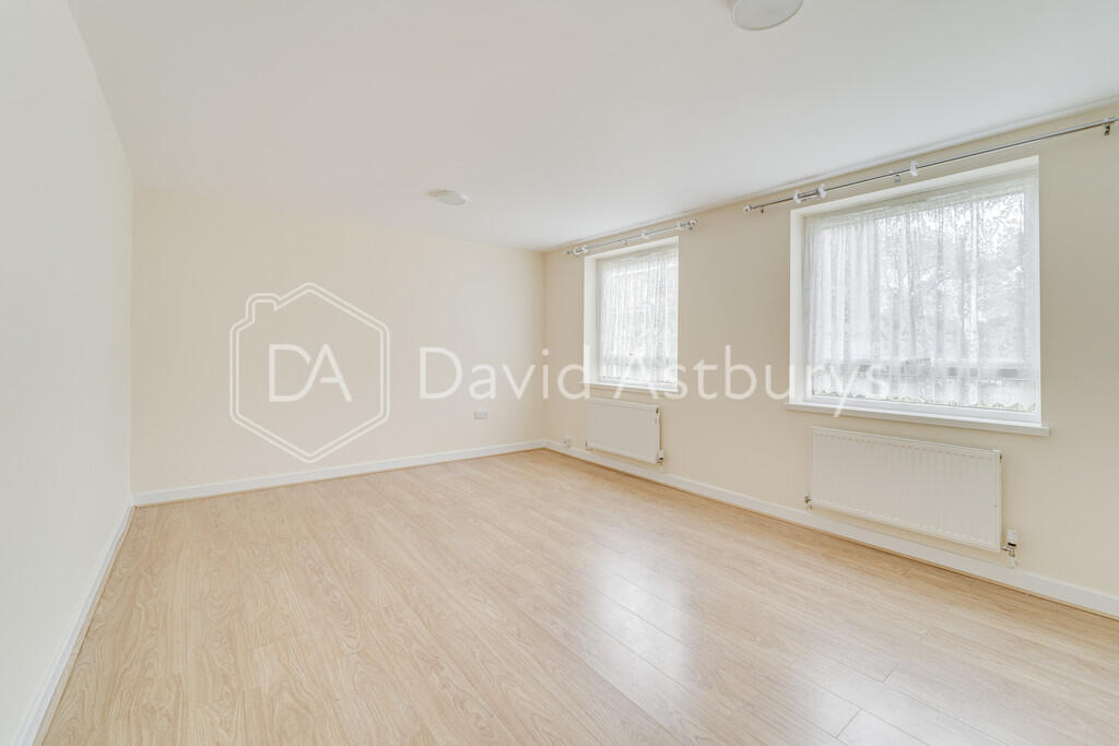 Main image of property: High Road, Arnos Grove, London