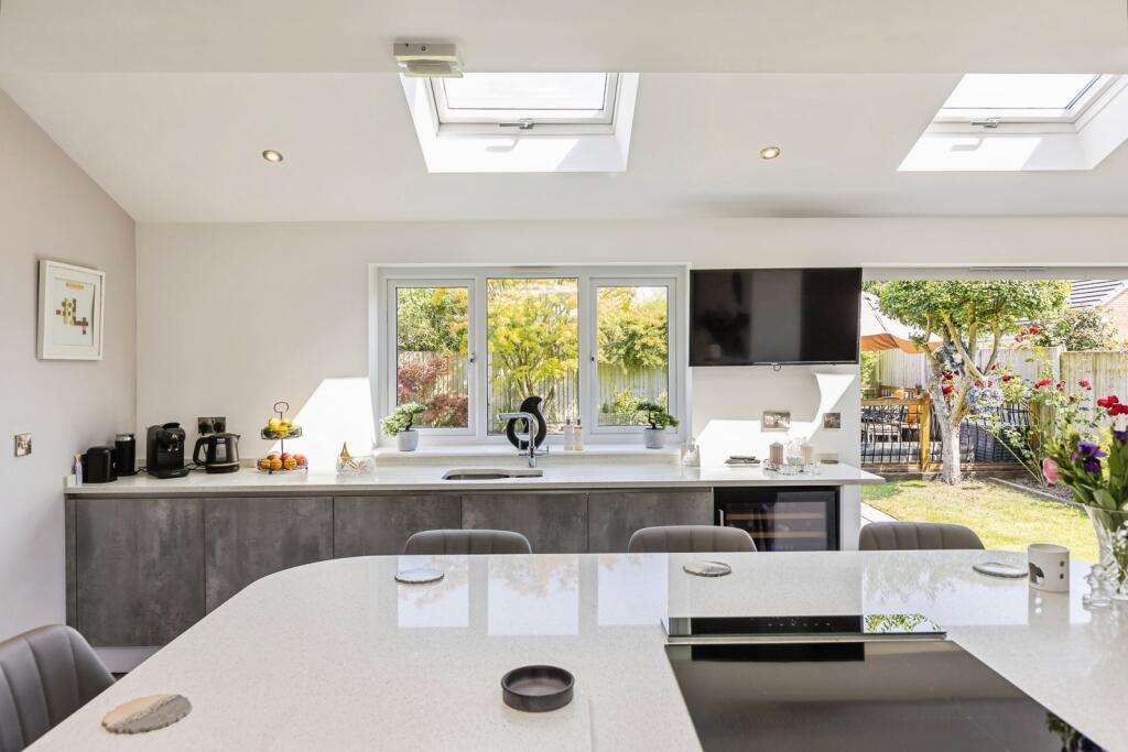 Dee Road, CHESTER, Cheshire, CH2 - More