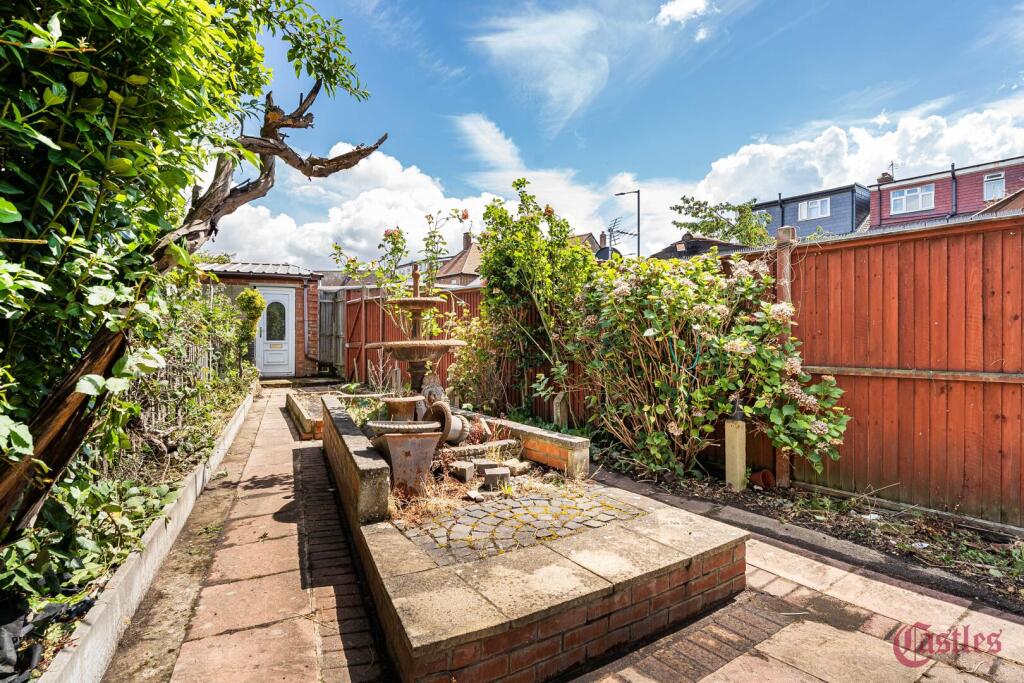 Franlaw Crescent, N13 photo 4