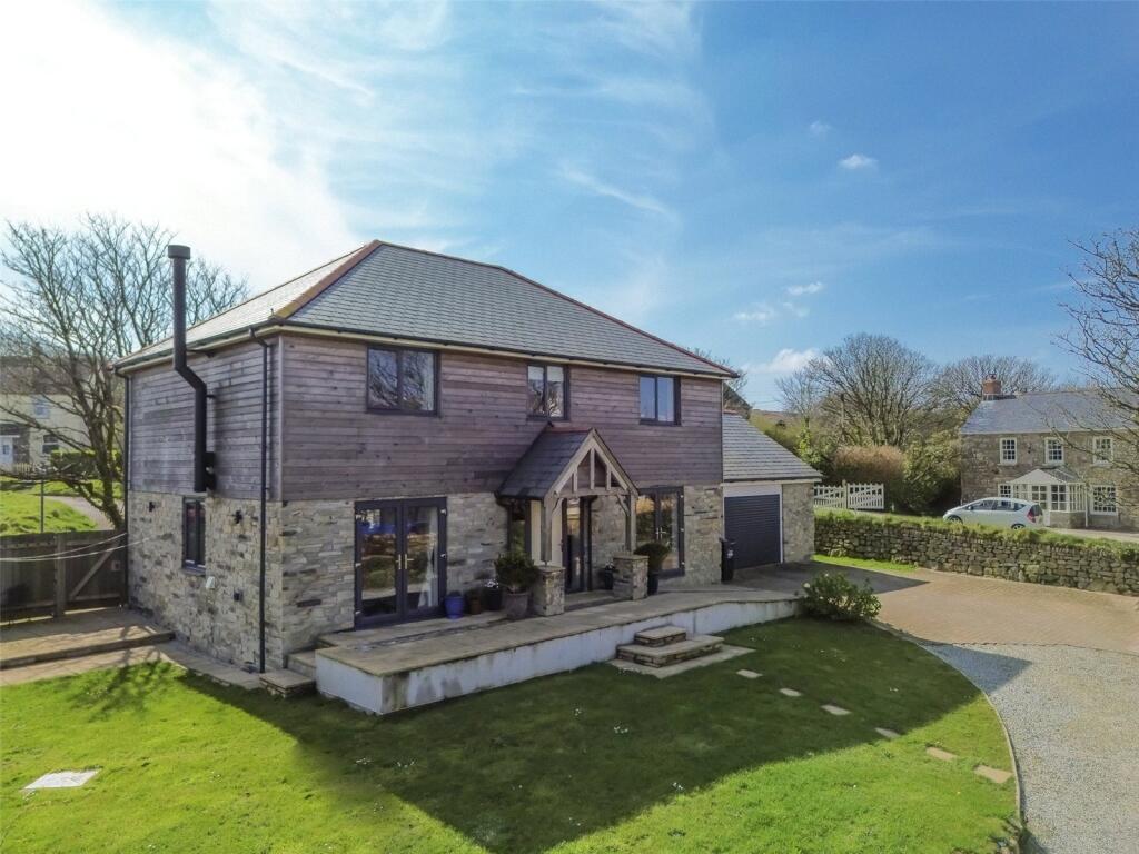 4 bedroom detached house in great location within rural village no chain