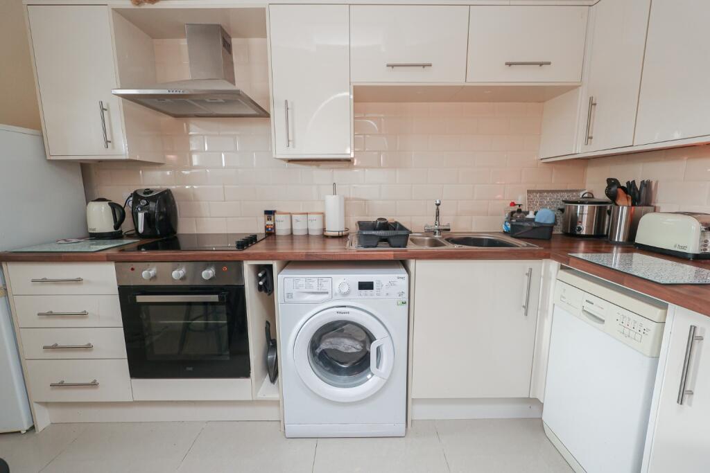 Folkingham Close, Lincoln photo 4