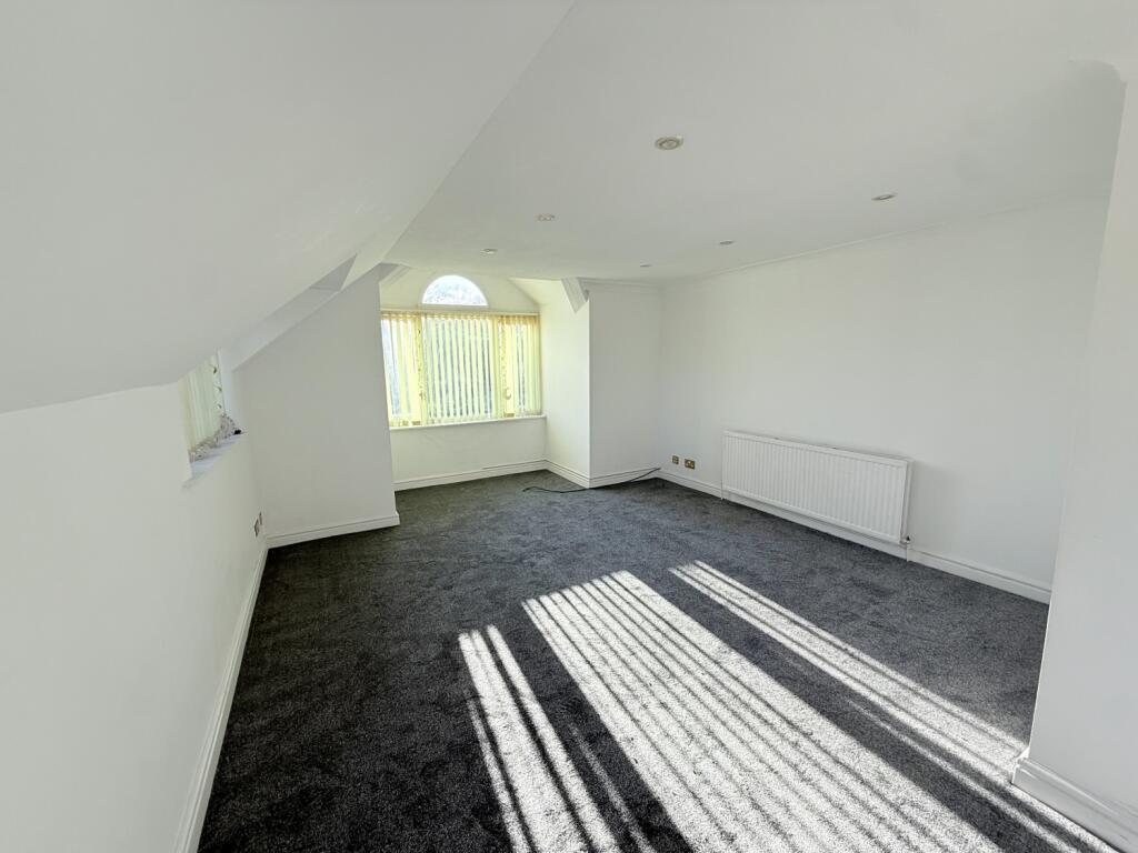 Apartment in Chester - View 3