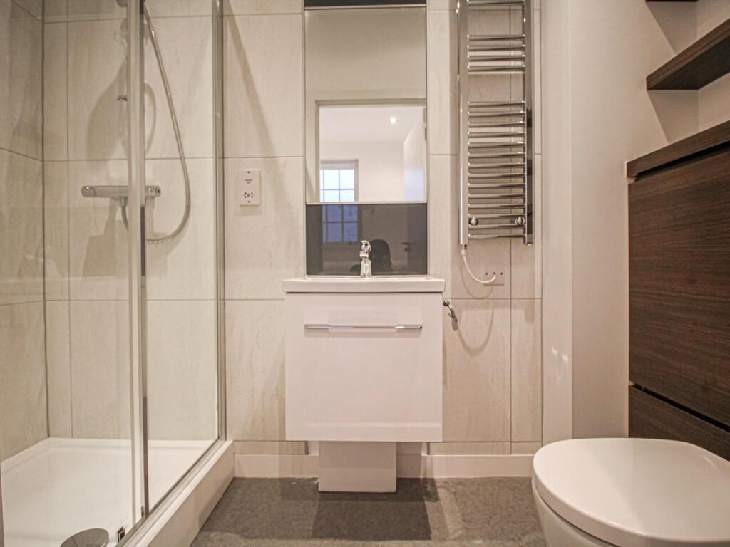 Apartment in Leeds - View 5