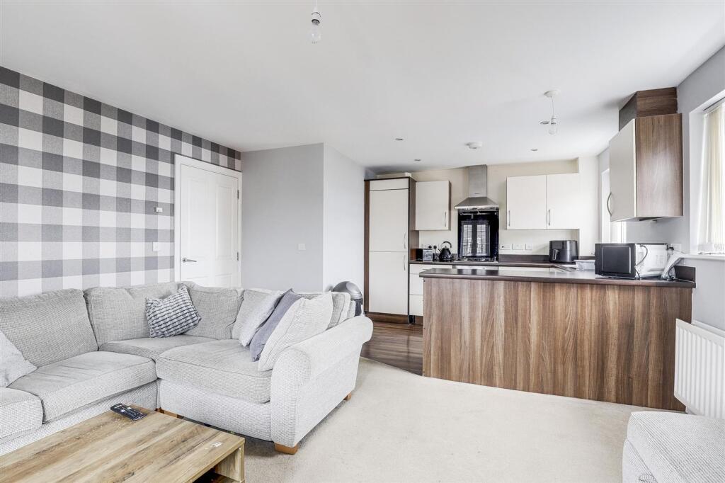 Paton Court, Calverton, NG14 photo 3