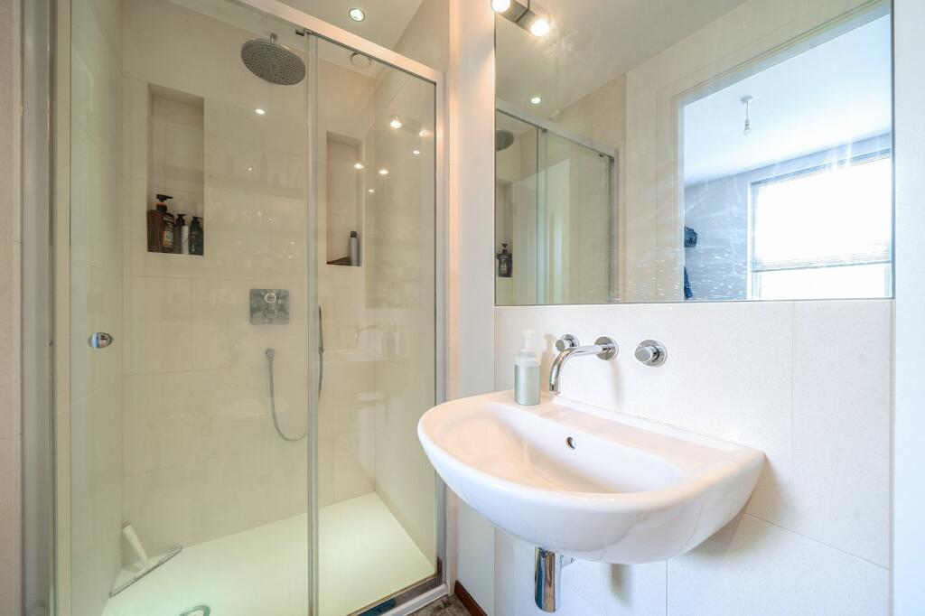 Apartment in London, Kilburn - View 5