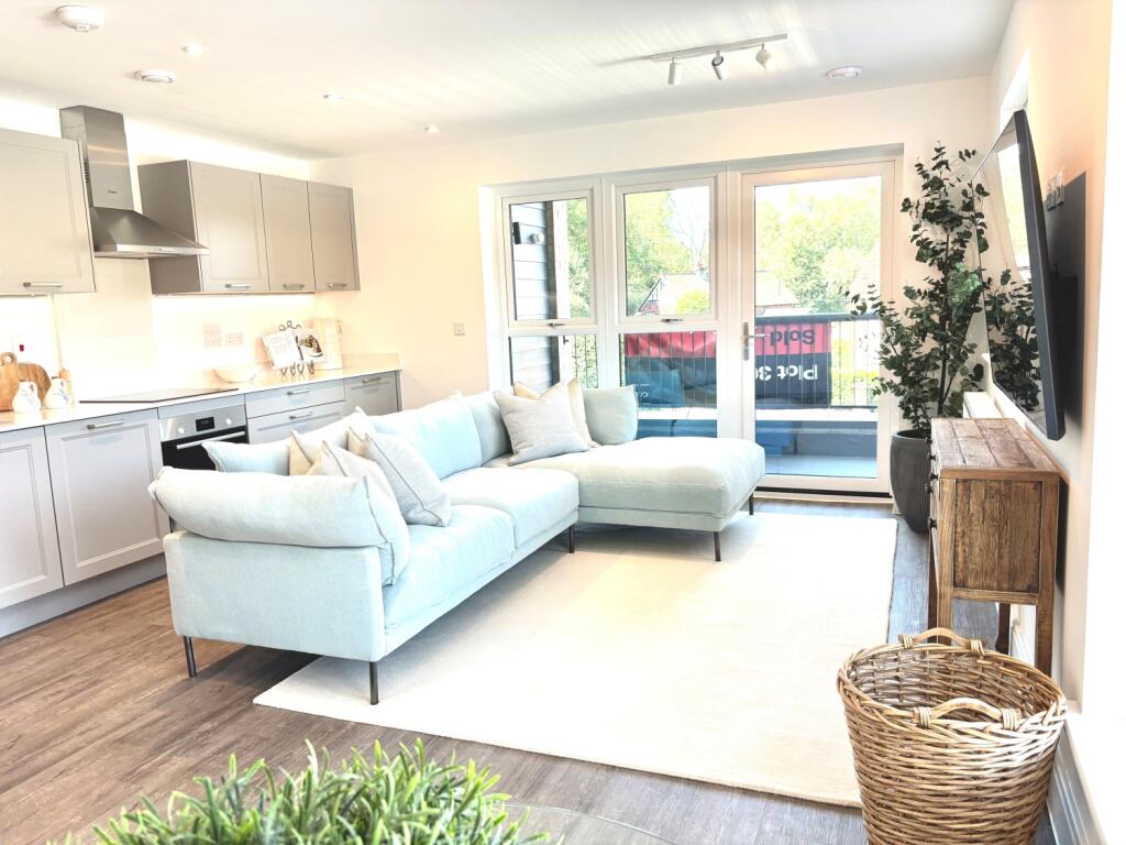 Apartment in Twickenham - View 4