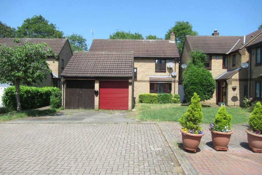 4-bed detached on Ibstone Avenue, BRADWELL COMMON, Milton Keynes, MK13, £450,000