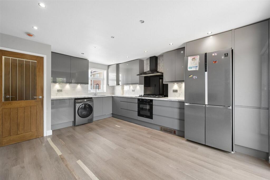 House in Stockport - View 3