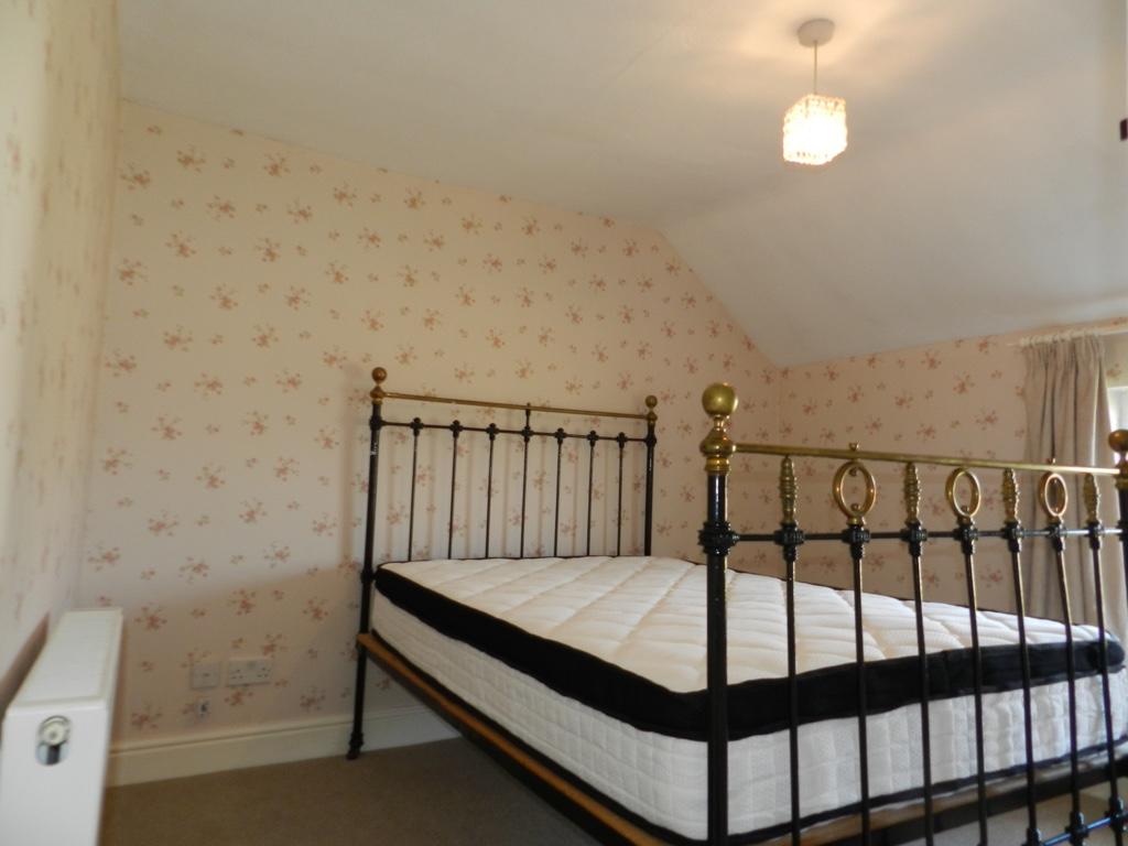House in Chambers Row, Welford - More