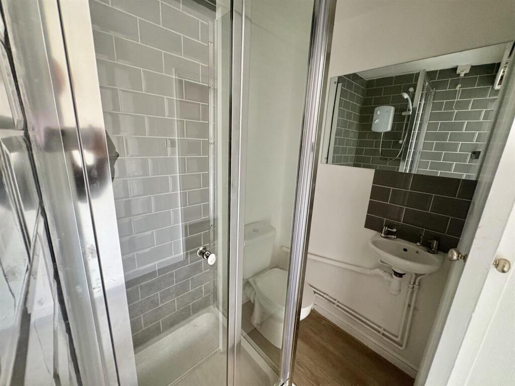 House in Swindon - View 4