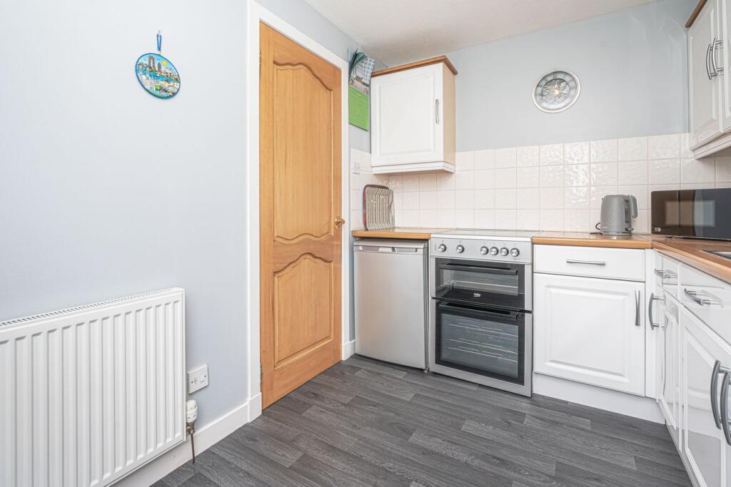 House in Kirkcaldy - More