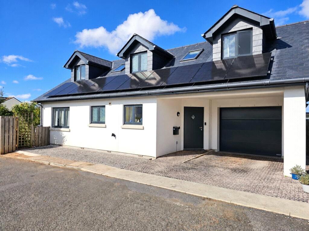 3-bed detached on Rea Barn Close, Brixham, Devon, TQ5, £490,000
