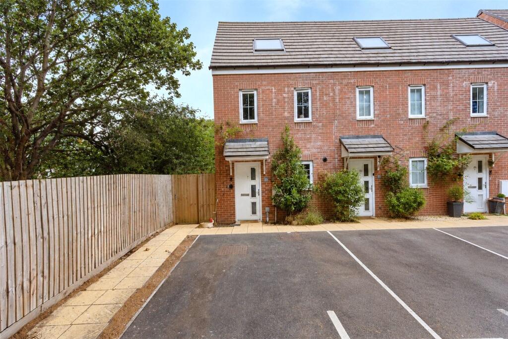 Main image of property: Fauna Field, Dunstable, Bedfordshire, LU5