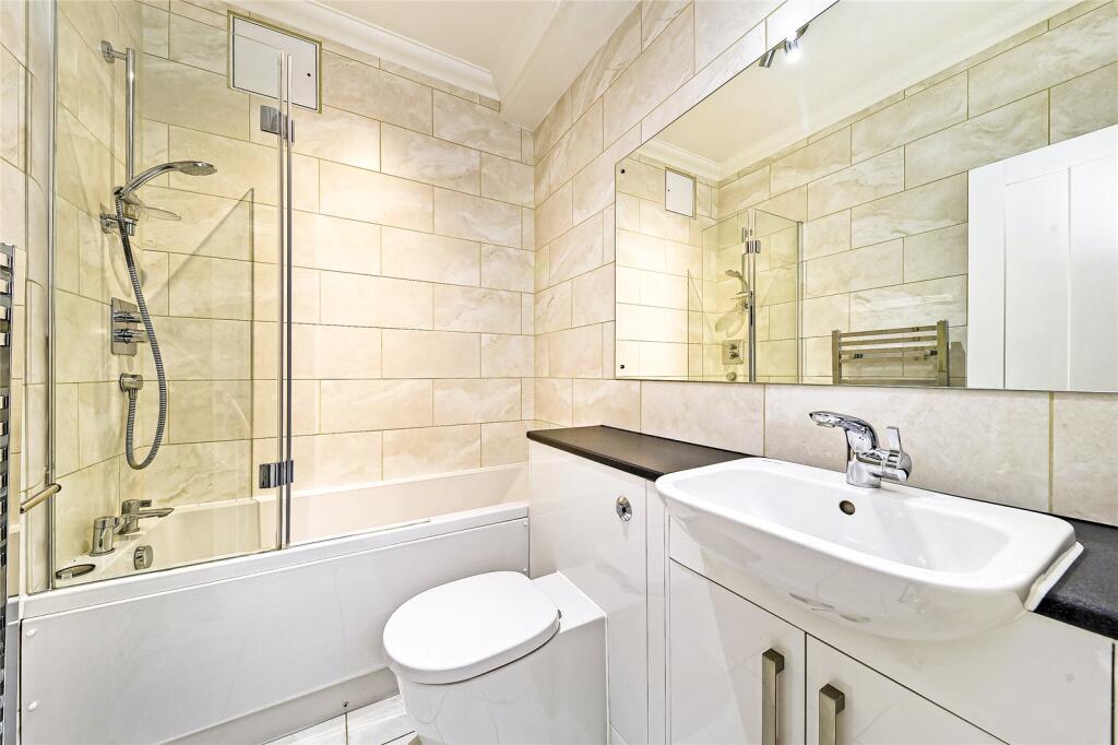 Apartment in London - More