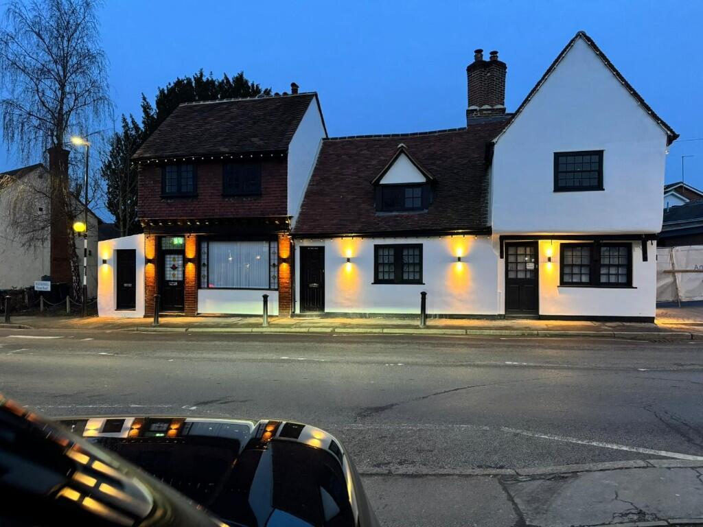 Main image of property: Market Place, RM4