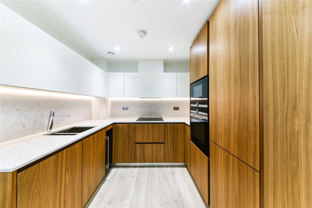 Apartment in London - View 5