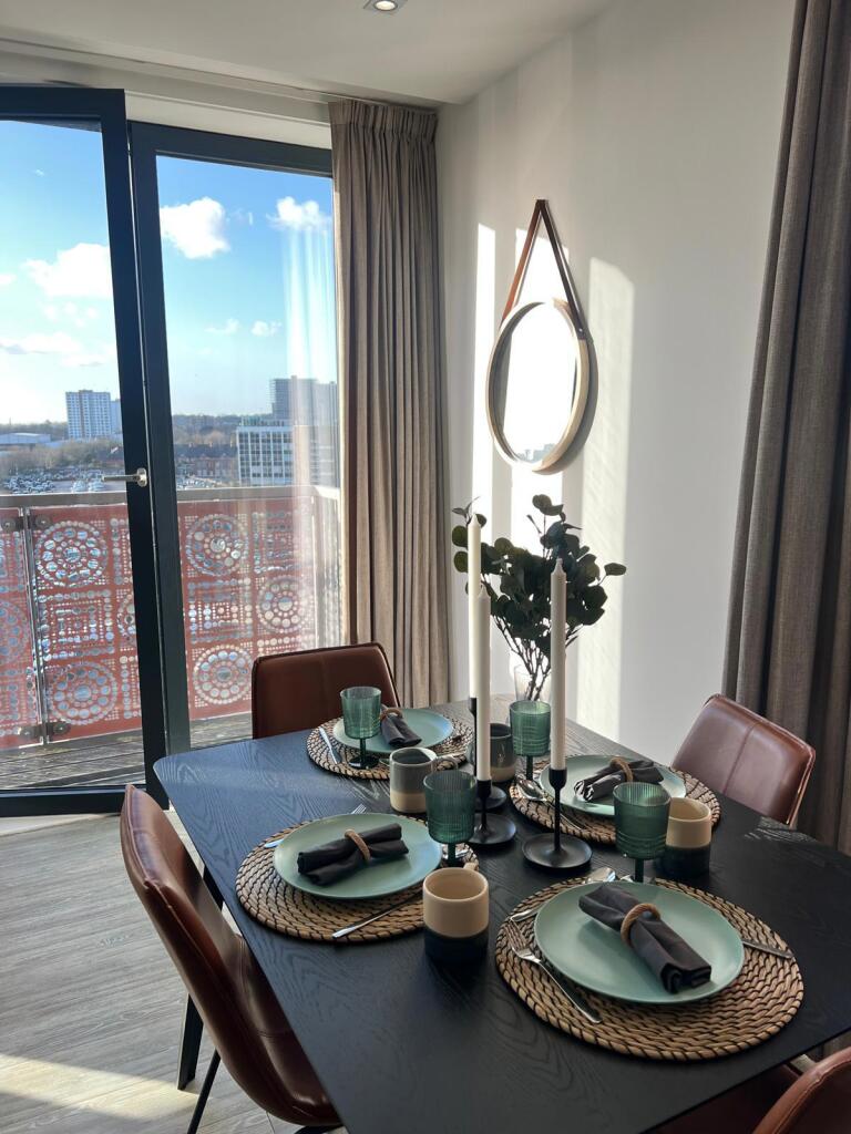 Main image of property: Oxbow, Stephenson House