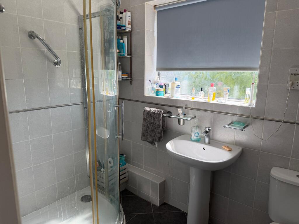 House in Poole, Lower Parkstone - More
