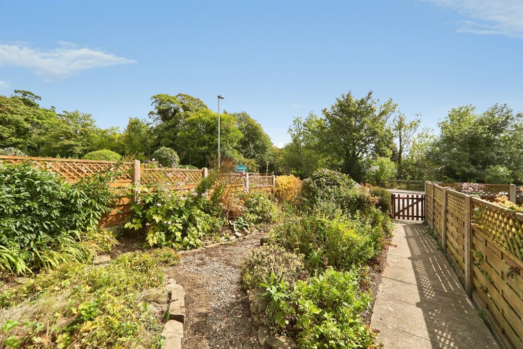 House in Bradford - View 2