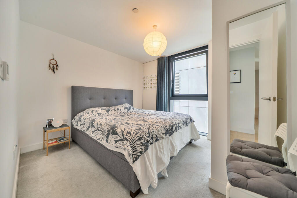 Apartment in London - More