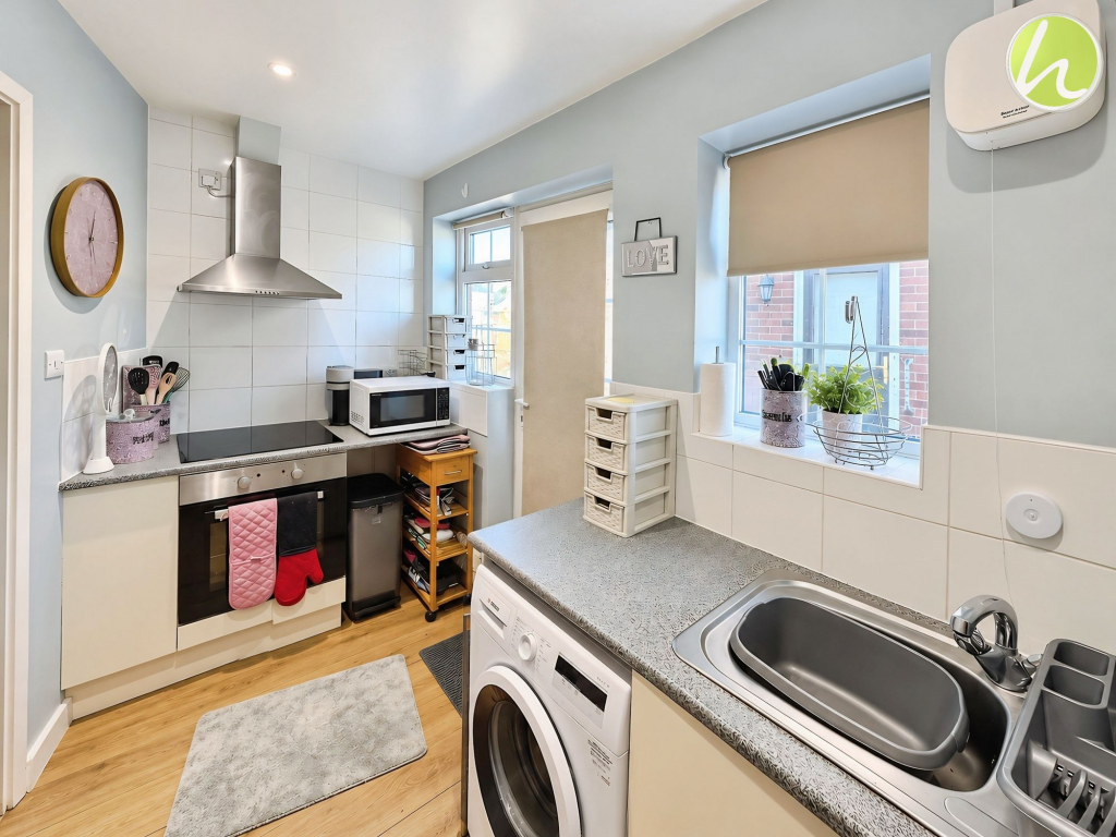 House in Southend-on-Sea - View 4