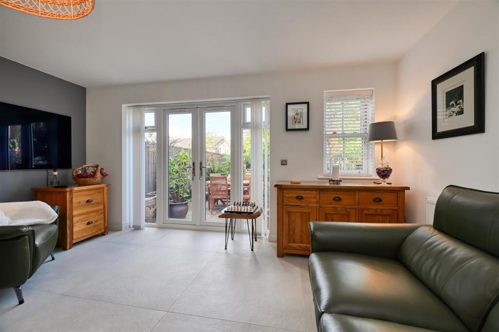The Croft, 2 Nuevo Court, Newbridge, Wolverhampton, WV6 0LY photo 4