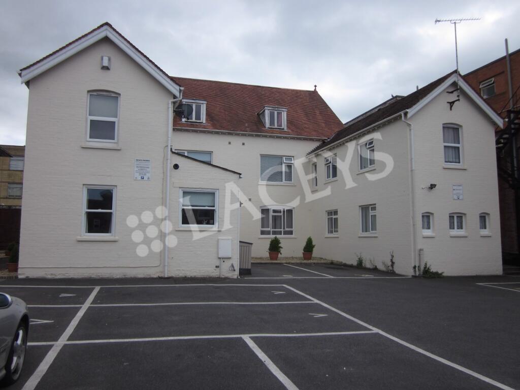 Main image of property: Hendford House, Hendford Grove, Yeovil, BA20 1UT