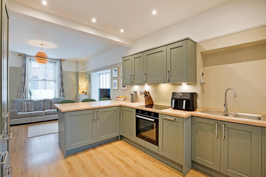 Nelson Road, Ilkley photo 4