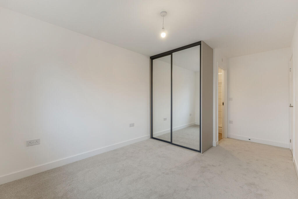 House in Nottingham - View 4