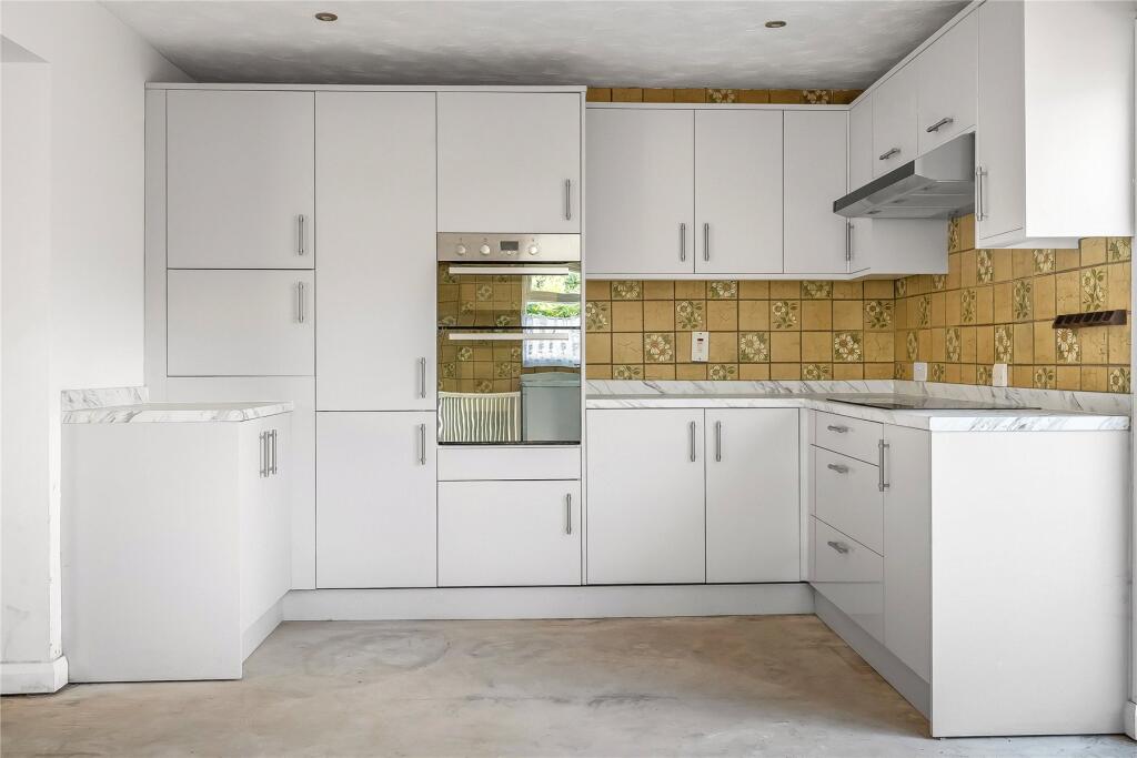 House in Guildford, Worplesdon - View 4