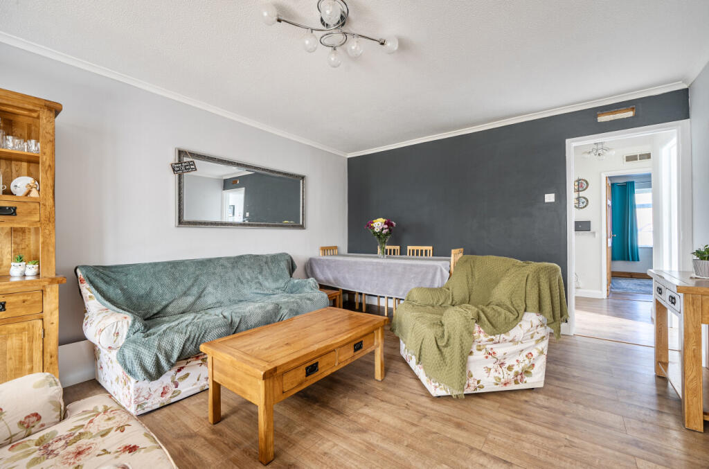 House in Chard, Jocelyn Park, Somerset - More