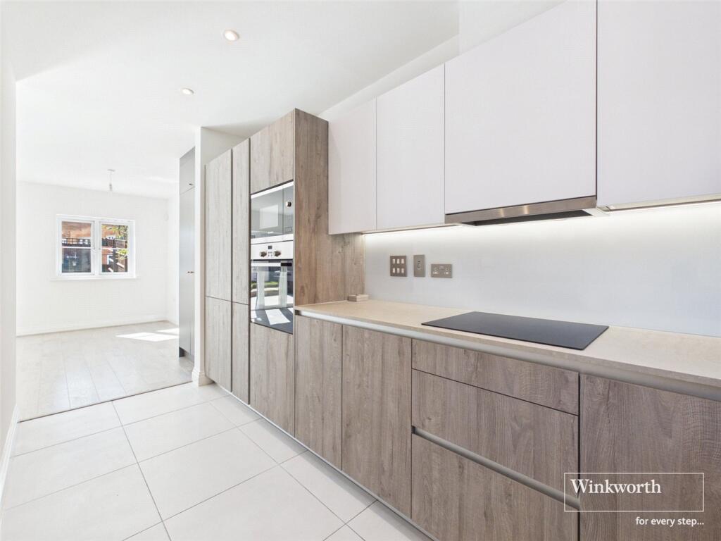House in Wokingham - View 5