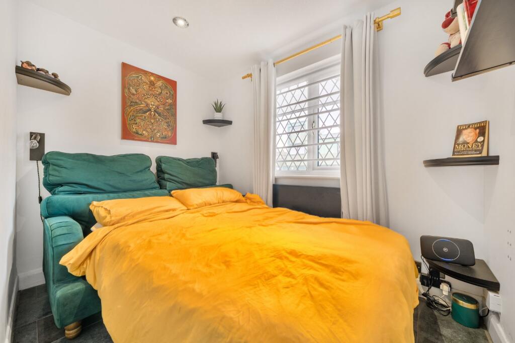 Apartment in London - More