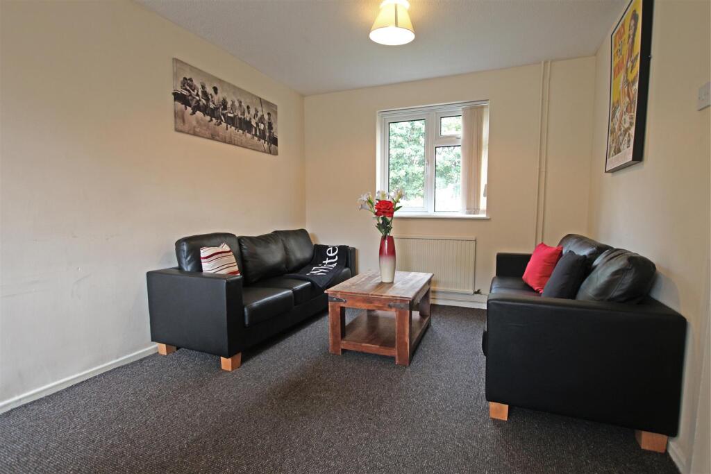 House in Northampton - View 3