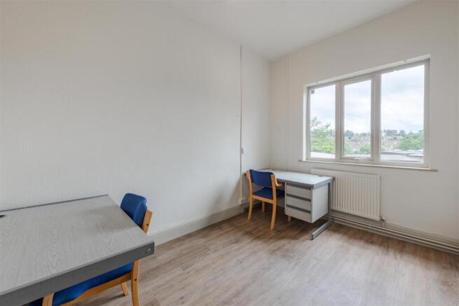 Asper - Offices 7 and 8 - Wombourne 7521.jpg