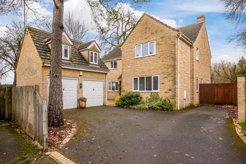 Main image of property: The Spinneys, Enstone, Chipping Norton