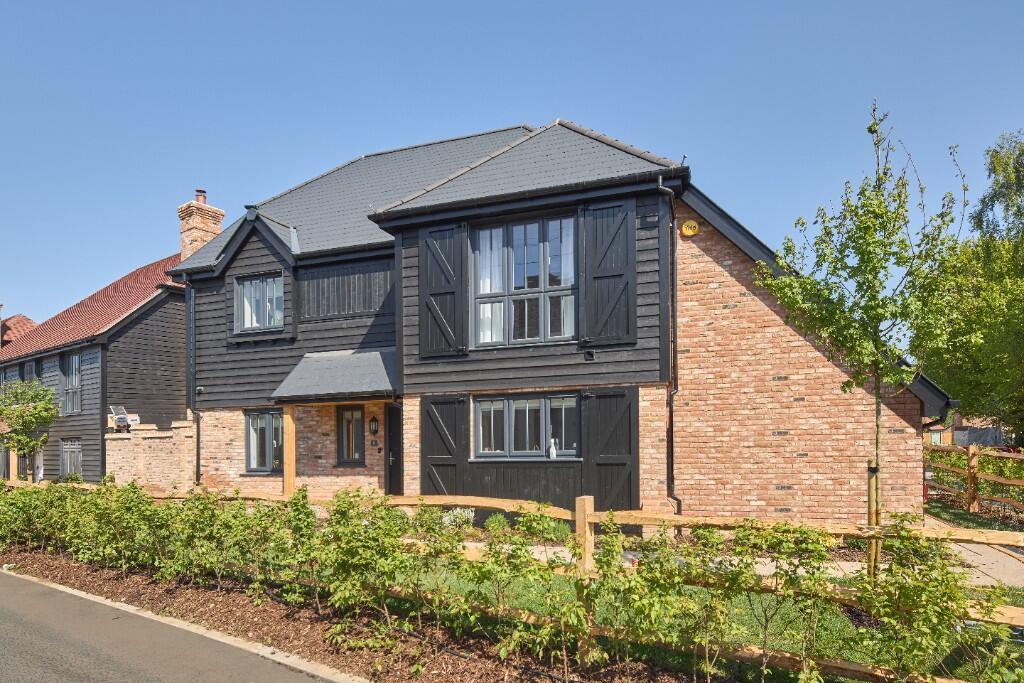 Main image of property: Seymour Road,
Rainham,
Gillingham,
ME8 8PY