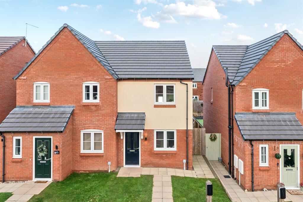 2-bed semi-detached on Murchison Place, Ludlow, £205,000